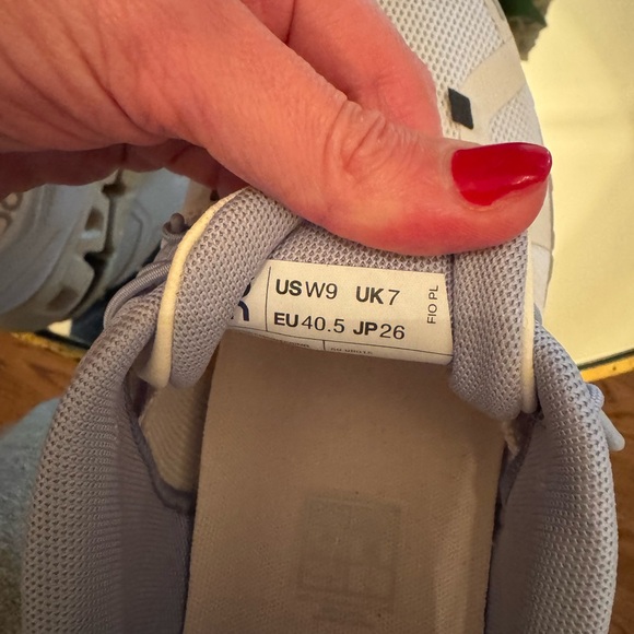 Periwinkle/Gray/White Sneakers OnRunning, Size 9 - Picture 6 of 6